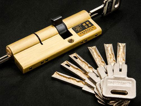 阿勒泰24小时上门开锁公司